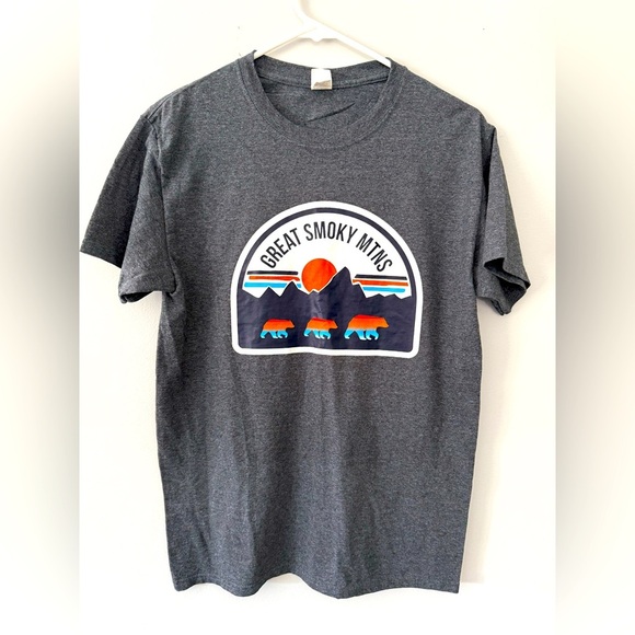 Great Smoky Mountains Bear Graphic T-shirt Gray Orange Blue Hippie Size S - Picture 1 of 5